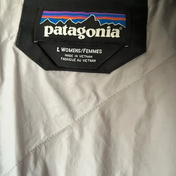 Patagonia Women’s Insulated Ski Jacket - Picture 10 of 15